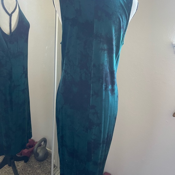 Belle Sky Teal and Black Midi Dress - Picture 3 of 5